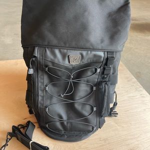 Kuryakyn sissy bar bag